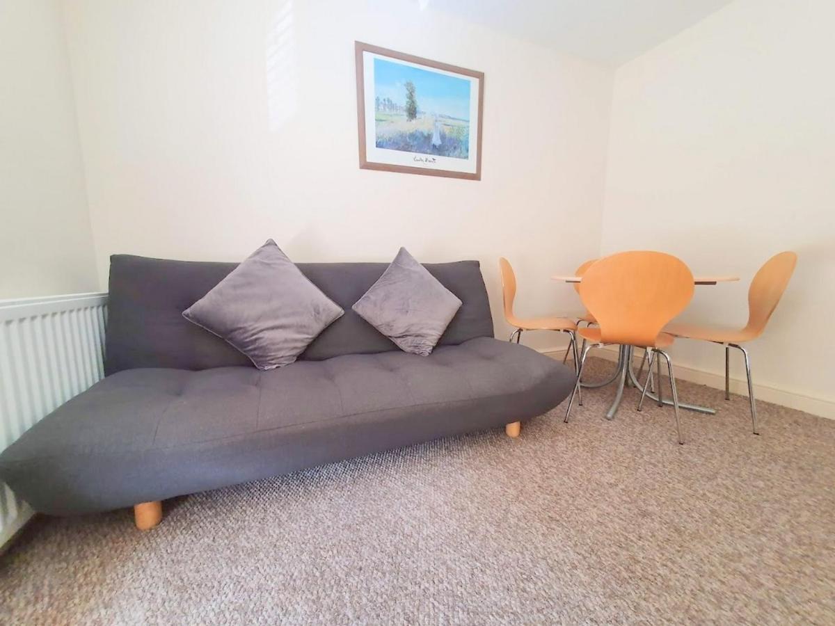 Bassett Flat With 2 Bedrooms And Superfast Wi-Fi Ситтингбурн Экстерьер фото