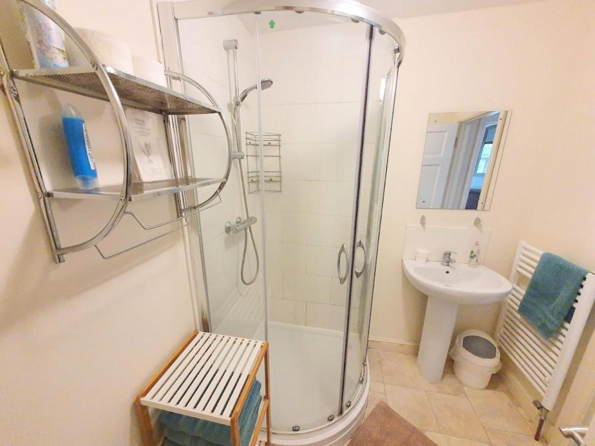 Bassett Flat With 2 Bedrooms And Superfast Wi-Fi Ситтингбурн Экстерьер фото