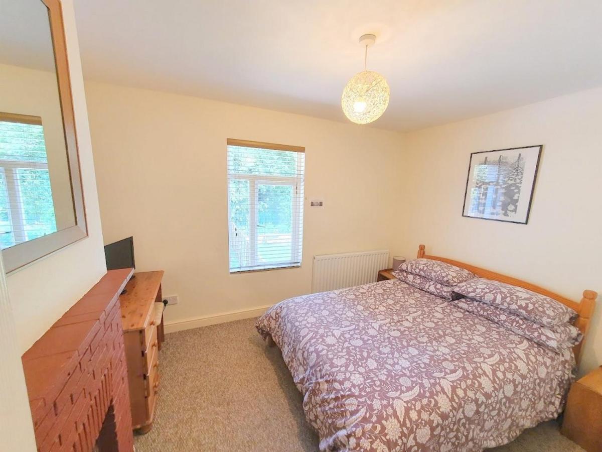 Bassett Flat With 2 Bedrooms And Superfast Wi-Fi Ситтингбурн Экстерьер фото