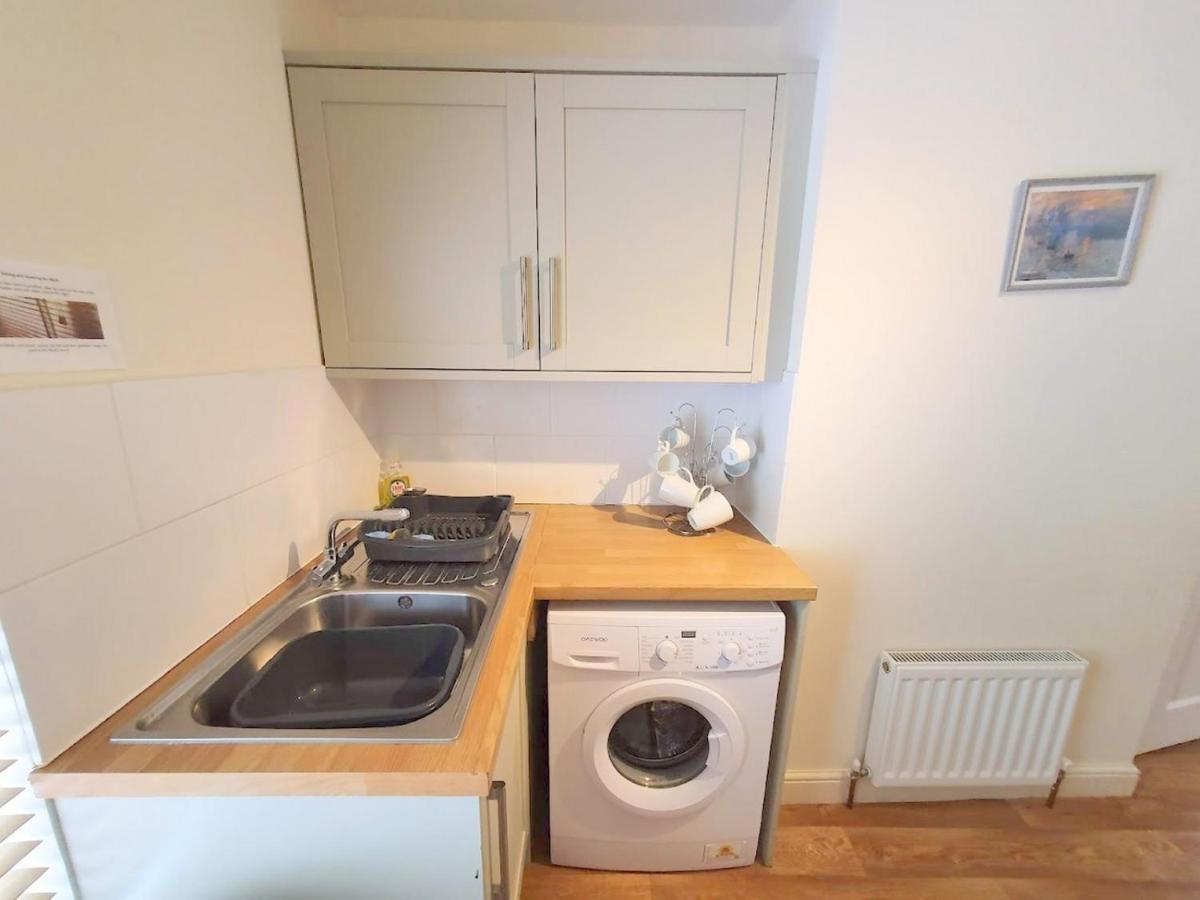 Bassett Flat With 2 Bedrooms And Superfast Wi-Fi Ситтингбурн Экстерьер фото