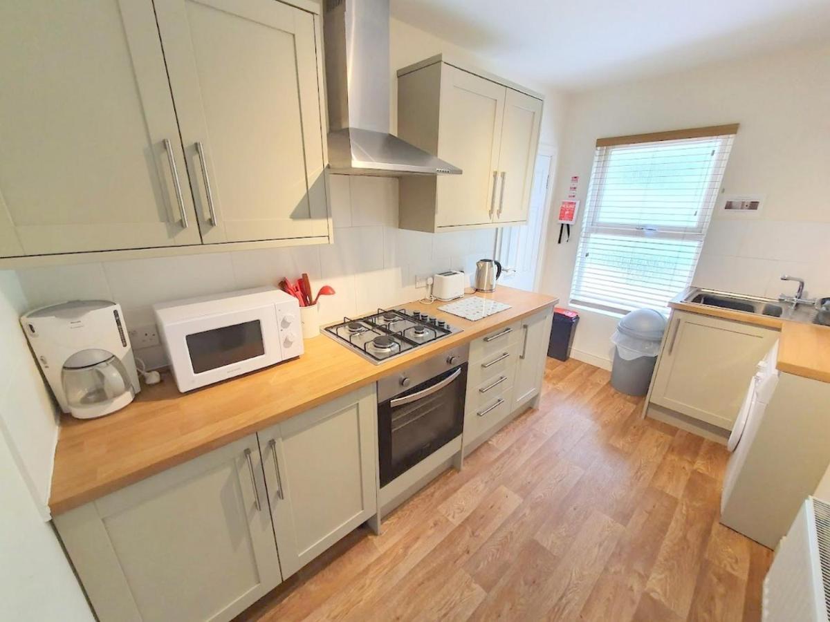 Bassett Flat With 2 Bedrooms And Superfast Wi-Fi Ситтингбурн Экстерьер фото